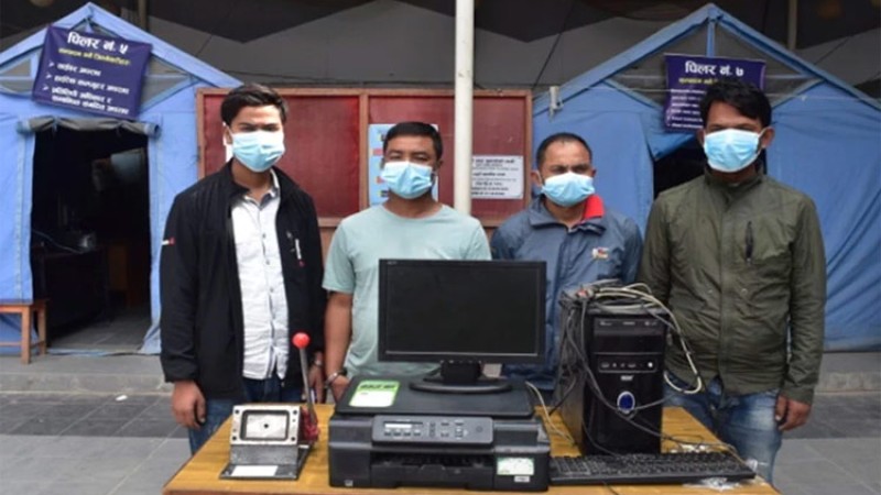 लाइसेन्स बनाई दिने भन्दै ७० हजारसम्म लिएपछि…