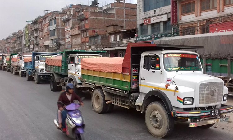 उपत्यका भित्र टिपर संचालनमा थप कडाई, सार्वजनिक बसमा यी कुरा हुनै पर्ने (सूचनासहित)_img