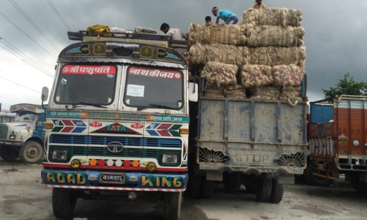 अब उपत्यकामा दिनभर मालबाहक सवारीसाधनलाई प्रबेश निषेध_img