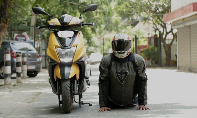 स्कुटरमा यात्रासँगै यसरी गर्नुस् योग (फोटो-फिचर)_img