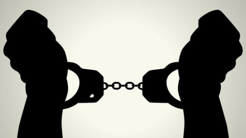 गाडीभित्र अश्लील गतिविधि गर्ने पक्राउ