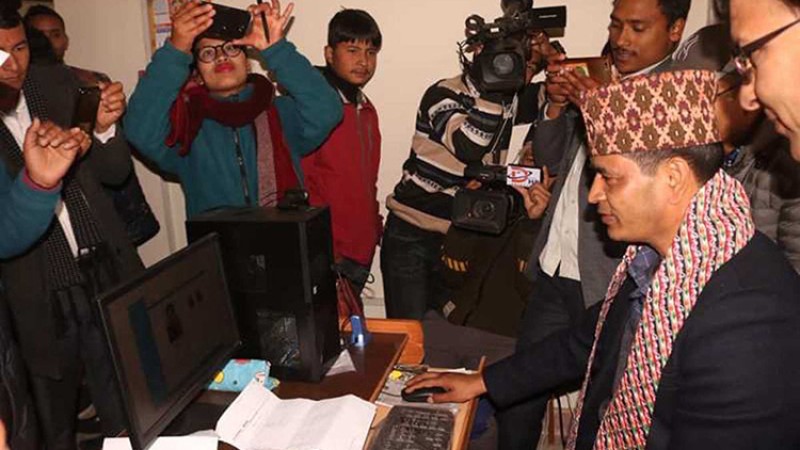 चालक अनुमतिपत्र वितरणको शुभारम्भ