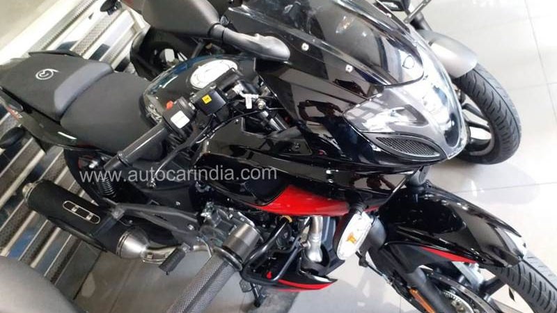 ८ हजार भारु महंगो भयो पल्सर २२०, नेपालमा कस्तो असर