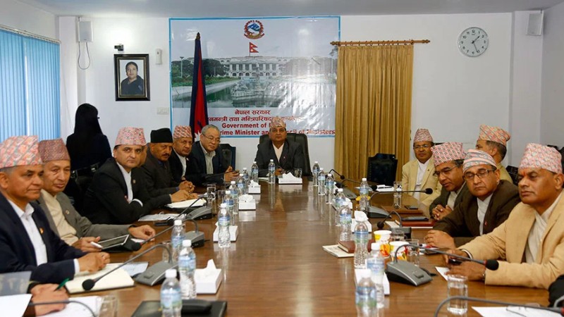 भोलिदेखि एक हप्ता घरबाट बाहिर निस्कन बन्देज, सवारीसाधन नचल्ने