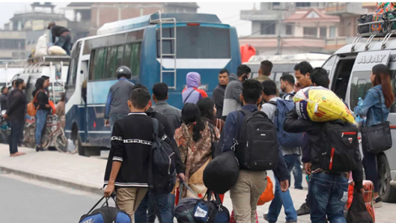काठमाडौं छाड्ने ह्वात्तै बढे, एक हप्तामै बाहिरिए साढे ८ लाख