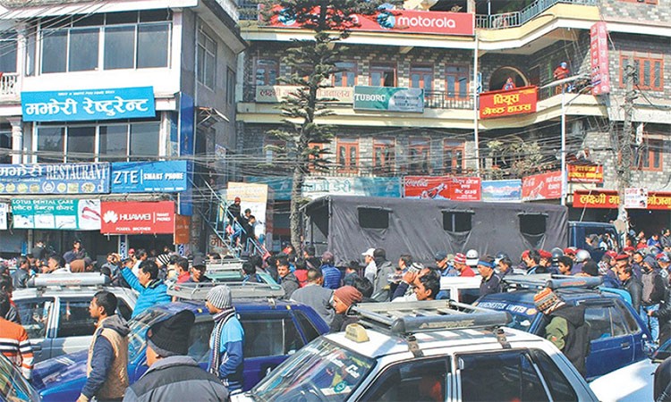 ट्याक्सीको आन्दोलनलाई झट्का, प्रदेश कानुनमा कस्ताे छ व्यवस्था_img