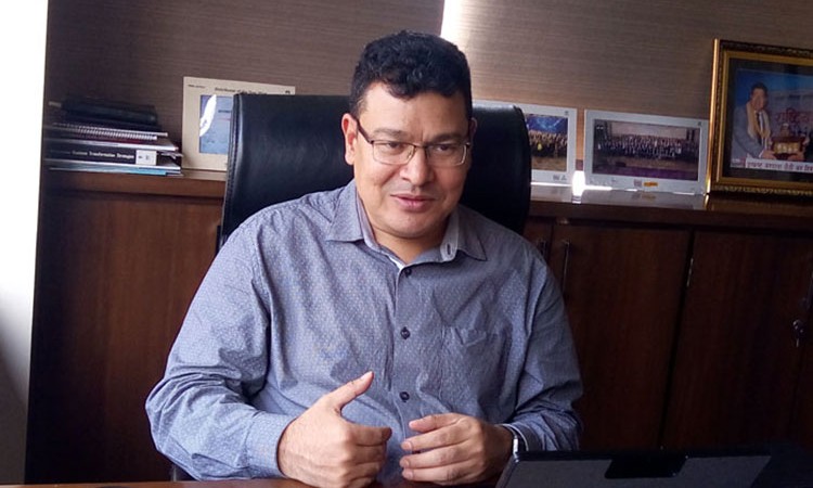 चेपुवामा सरकार, सार्वजनिक यातायात र कारको बिक्री : राजनबाबु श्रेष्ठको विचार_img