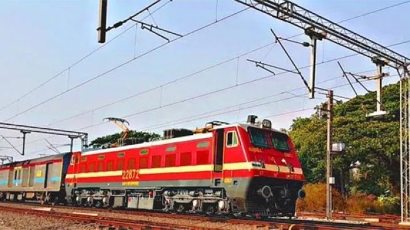 चीन-काठमाडौं यातायात सेवा सुरु, यसरी आउछन् सामान