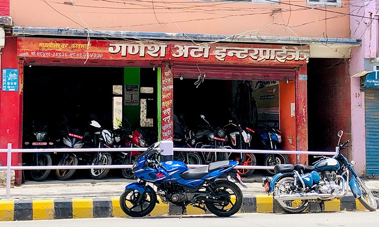 बजारमा सेकेन्ड ह्याण्ड मोटरसाइकलकाे पनि अभाव_img