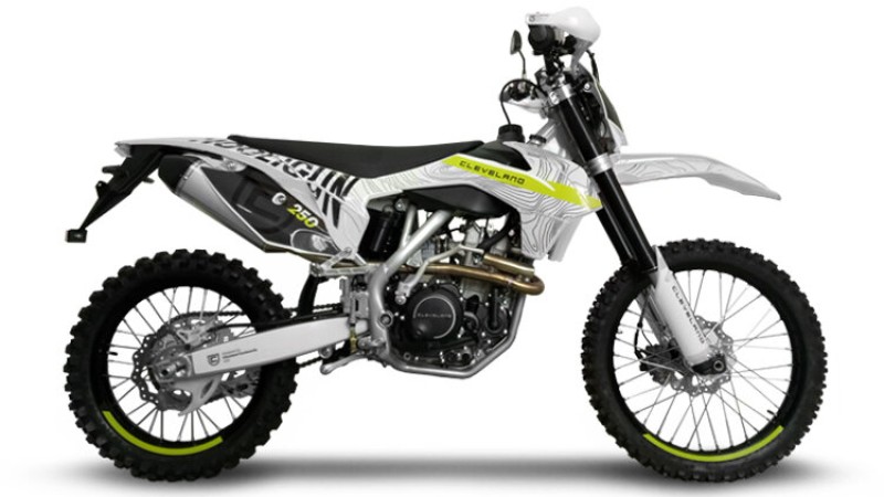 अमेरिकी डर्ट बाइक ‘होलीगन-२५०’ नेपालमा, यस्तो छ मूल्य