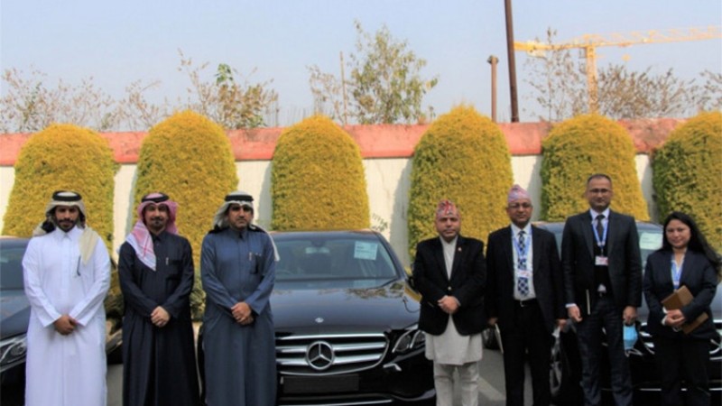 कतार सरकारले दियाे नेपाललाई मर्सिडिज कार उपहार