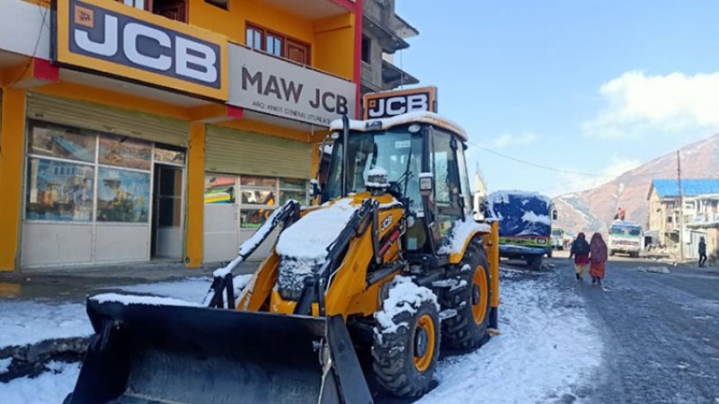 जुम्लामा जेसीबीको नयाँ आउटलेट