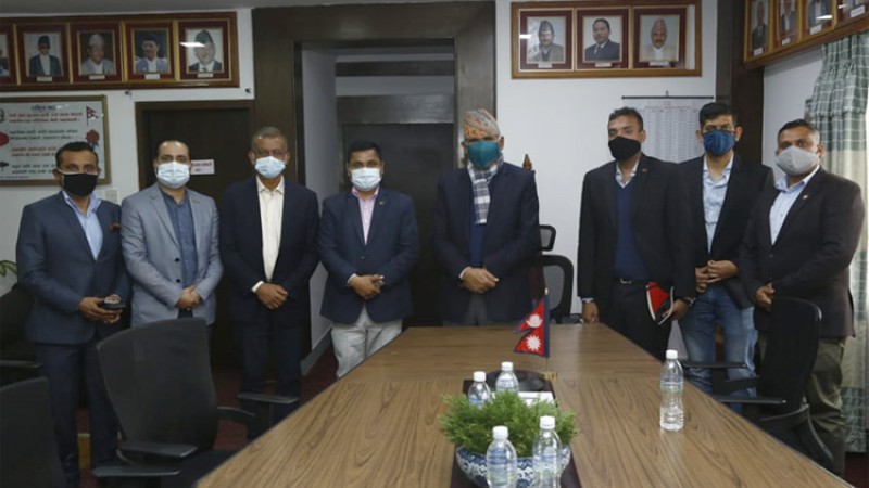 ३०% थप जरिवाना गरेर गाडी आयात गर्न पाउने व्यवस्था हटाउन नाडाको माग