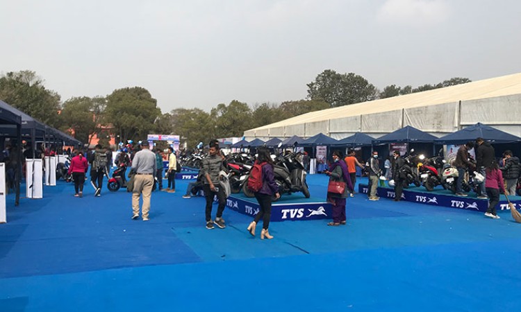 टीभीएस ग्राण्ड एक्सचेन्ज मेला सुरु, माेटरसाइकल किन्नेकाे घुइचो_img