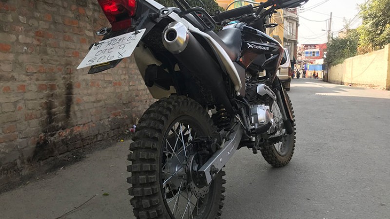 ठूलो इन्जिन तथा कम मूल्यको कारण प्रतिस्पर्धीलाई चुनौती बन्दै ‘एक्सटर्क २५०’