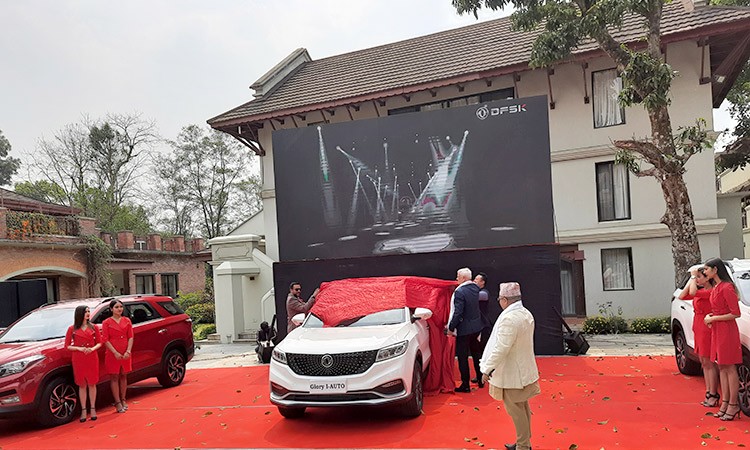 ८९ लाख ५० हजार मूल्यसहित नेपालमा सार्वजनिक भयो डिएफएसके ग्लोरी आई-अटो_img