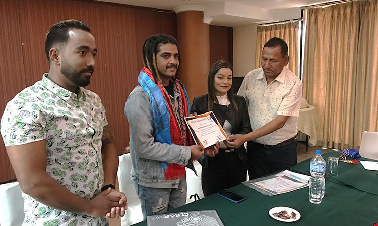 नेपाल भित्रियो नयाँ मोटरसाइकल ब्राण्ड जोङसेन, ब्राण्ड एम्बेसडरमा ‘कक्रोज’_img