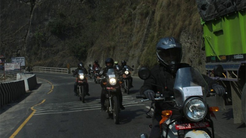 मोटरसाइकलमा लामो यात्रा गर्नेलाई उत्कृष्ट ४ मोटरसाइकल (मूल्यसहित)