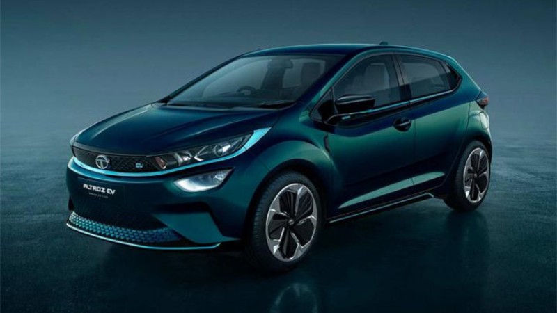 टाटा अल्ट्रोज इभी फुलचार्जमा ५०० किमिसम्म चलाउन सकिने