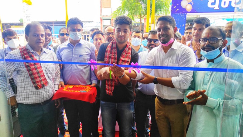 जनकपुरमा बजाजको नयाँ शोरुम