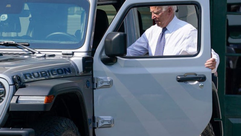 अमेरिकी राष्ट्रपतिको जीप र्‍याङगलर मोह (फोटो फिचर)