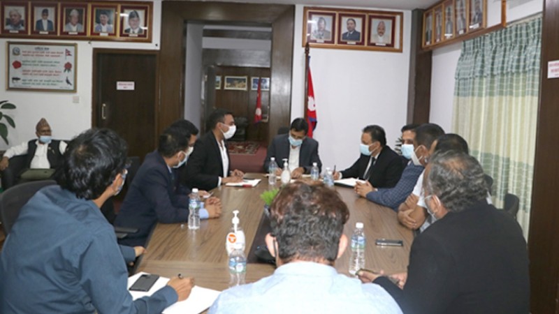 सरकारको नीतिले नेपालमा सवारी साधन उत्पादन हुन्छः अर्थमन्त्री