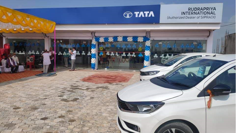 टाटा कारको नयाँ शोरुम नेपालगंजमा