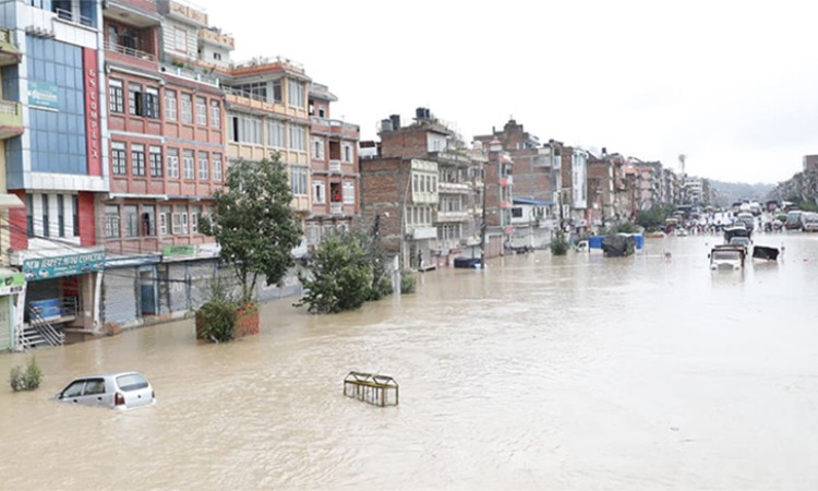 कार र मोटरसाइकल डुब्यो ? यसरी बाहिर निकाल्दा नोक्सानी कम हुन्छ_img