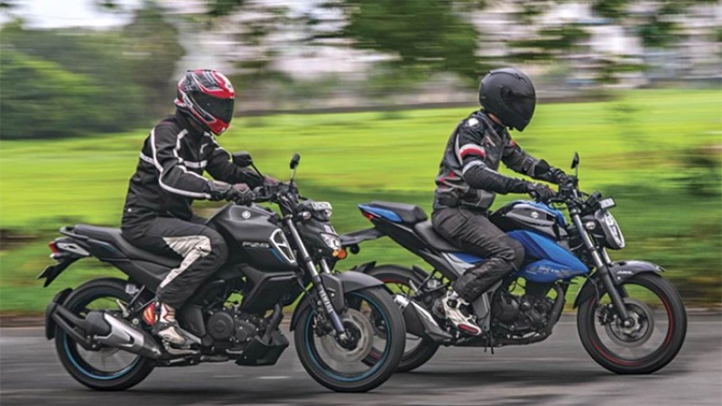 सुजुकी जिक्सर किन्ने कि यामाहा एफजेडएस ? दुई बीच यस्ता छन् फरक