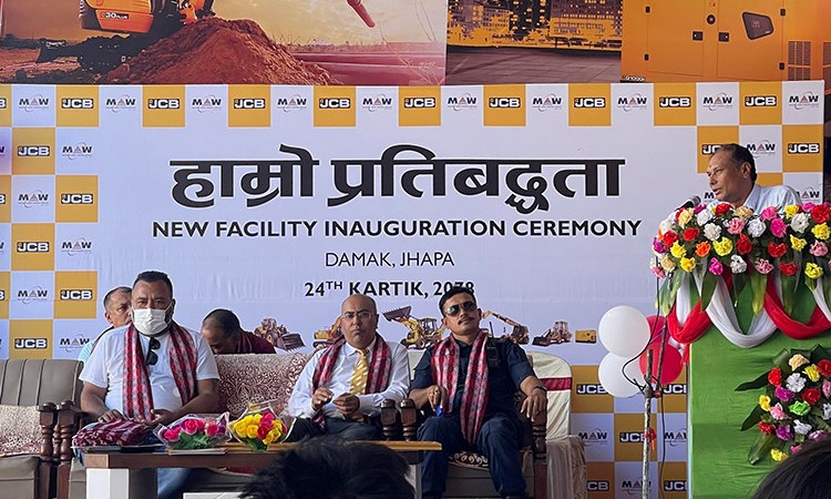 झापामा खुल्यो जेसीबीको ‘आउटलेट’_img