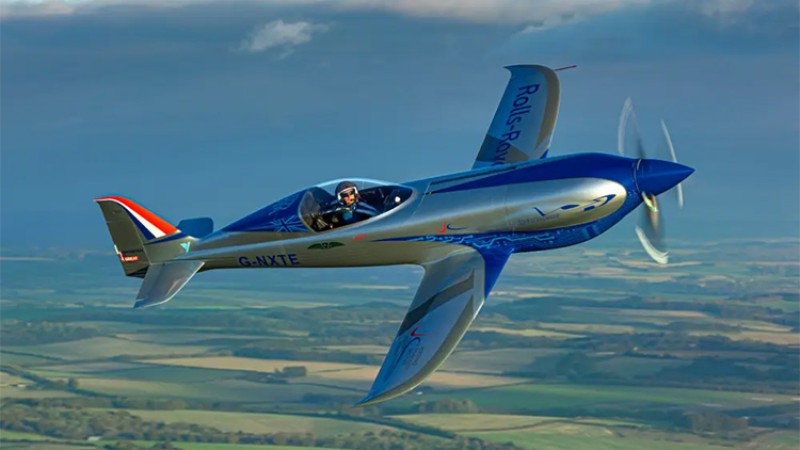 रोल्स रोयसले बनायो संसारकै तिब्र गतिमा उड्ने विद्युतीय प्लेन