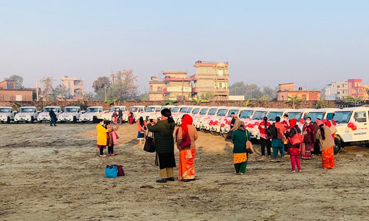 भैरहवामा एकै पटक ४६ वटा बोलेरो हस्तान्त्रण_img