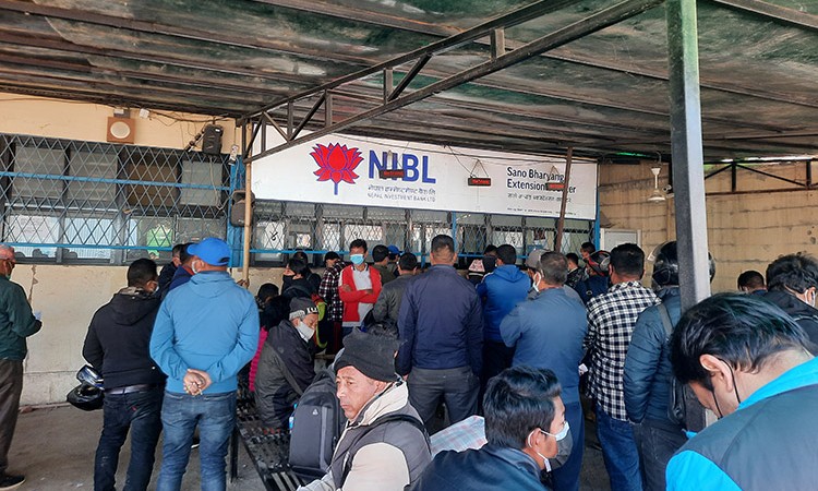 मोटरसाइकल र कारको वार्षिक कर ५ वर्षको लागि अग्रिम तिर्न मिल्ने, यस्ता छन् फाइदा_img