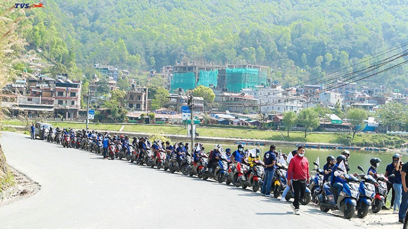 पोखरामा टीभीएस एन्टर्क राइड