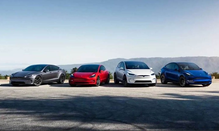 टेस्लाले फिर्ता बोलायो १ लाख ३० हजार कार, यस्तो छ कारण_img