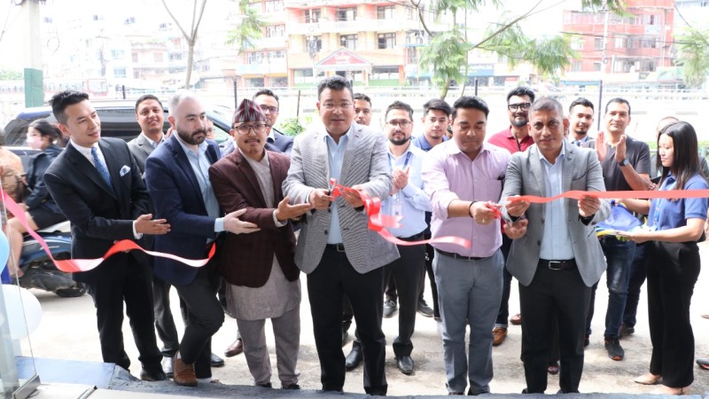 टाटा कारको नयाँ शोरुम सातदोबाटोमा