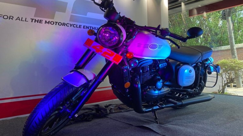 जावा ४२ को २.१ भर्सन सार्वजनिक, मूल्य ७ लाख ५८ हजार