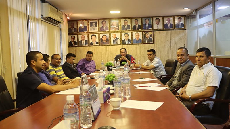 बजेटमा अटोमोबाइल्स : यसो भन्छन् ८ व्यवसायी