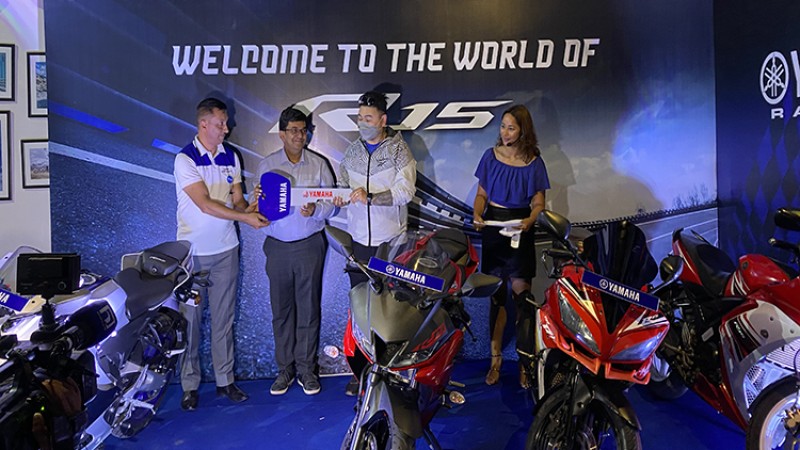 यामाहा आर-१५ एमकाे विक्री सुरू, मूल्य ५ लाख ८० हजार