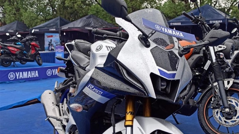 यामाहा आर १५ एमको मासिक किस्ता ११ हजार