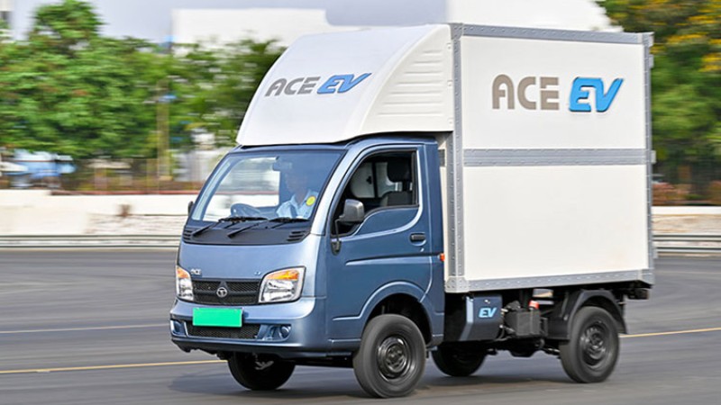 स्वरोजगार बनाउने इलेक्ट्रीक ‘टाटा एस’, दैनिक किस्ता १ हजारभन्दा कम