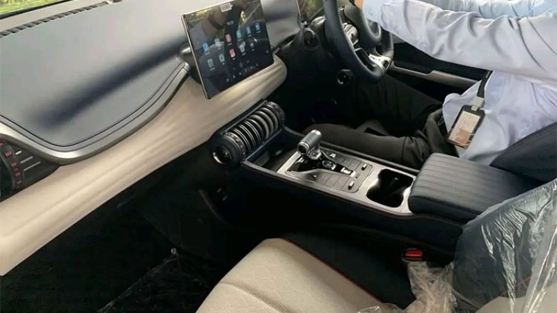 कर बढेपछिको तीन इलेक्ट्रीक कार