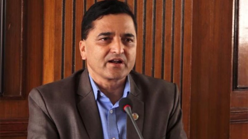 अर्थमन्त्रीलाई योगेश भट्टराईको प्रश्नः कसको निर्देशनमा इलेक्ट्रीक कारमा कर बढाएको ?