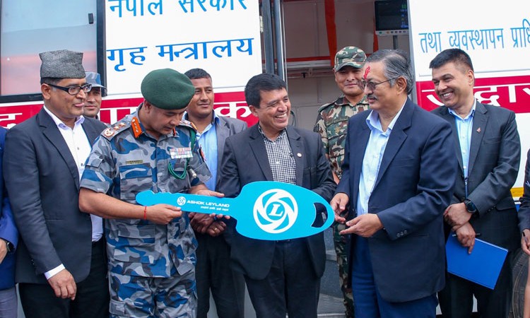 मिनि अस्पतालको सुविधा भएका ८ विशेष भेहिकल हस्तान्त्रण_img
