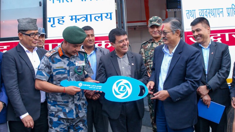 मिनि अस्पतालको सुविधा भएका ८ विशेष भेहिकल हस्तान्त्रण