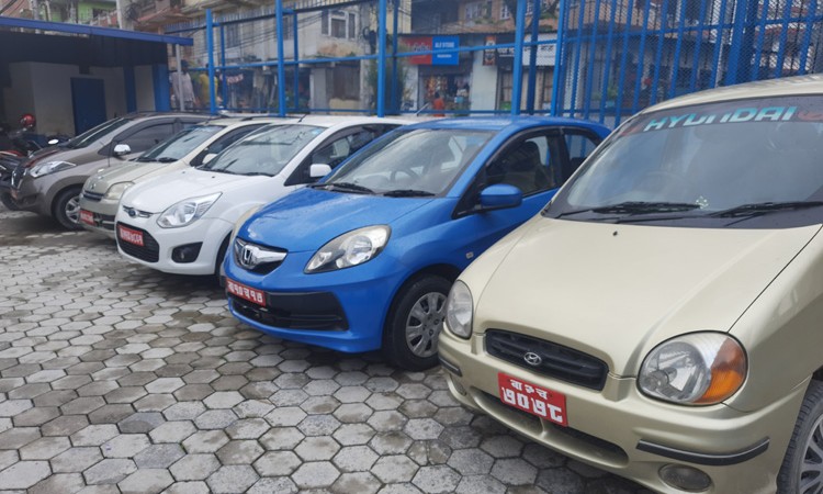 आर्थिक मन्दीको प्रभाव रिकन्डिसन बजारमा, ५ लाखमै पाइन्छ कार_img