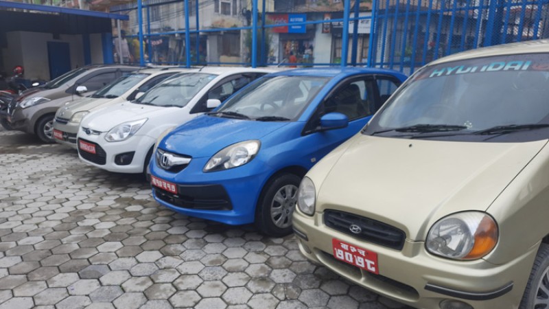 आर्थिक मन्दीको प्रभाव रिकन्डिसन बजारमा, ५ लाखमै पाइन्छ कार