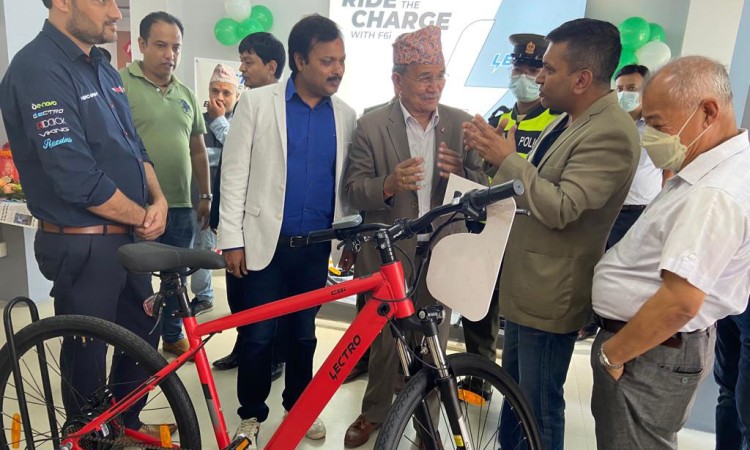 दुई वर्ष भित्र ललितपूरमा विद्युतीय साधन, साइकलको पहिलो शोरुम संचालनमा_img
