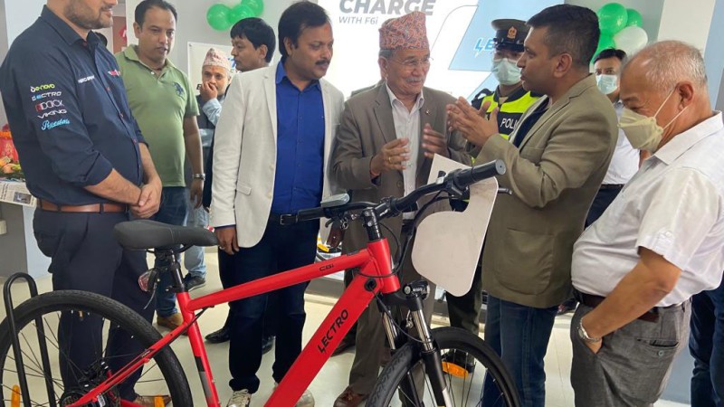 दुई वर्ष भित्र ललितपूरमा विद्युतीय साधन, साइकलको पहिलो शोरुम संचालनमा