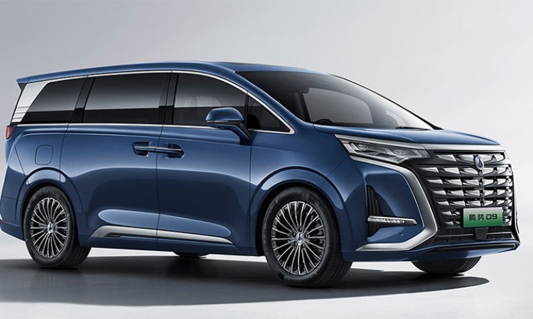 बीवाइडी र डेम्लर एजीको पहिलो एमपीभी, रेन्ज ७०० किमि_img